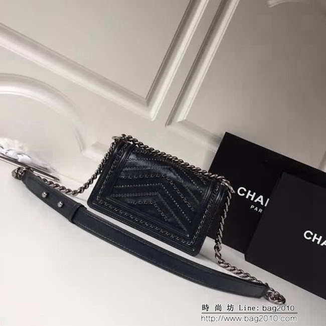 香奈兒CHANEL 藍色2018FW款皺紋小牛皮編織V線鏈條單肩斜挎包 DSC2123